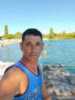 Hola busco chicos jÃ³venes activos